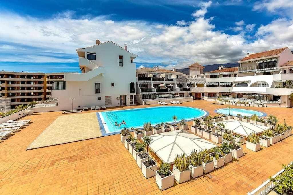 Ocean View Apartments In Park Royal I Адехе Екстер'єр фото