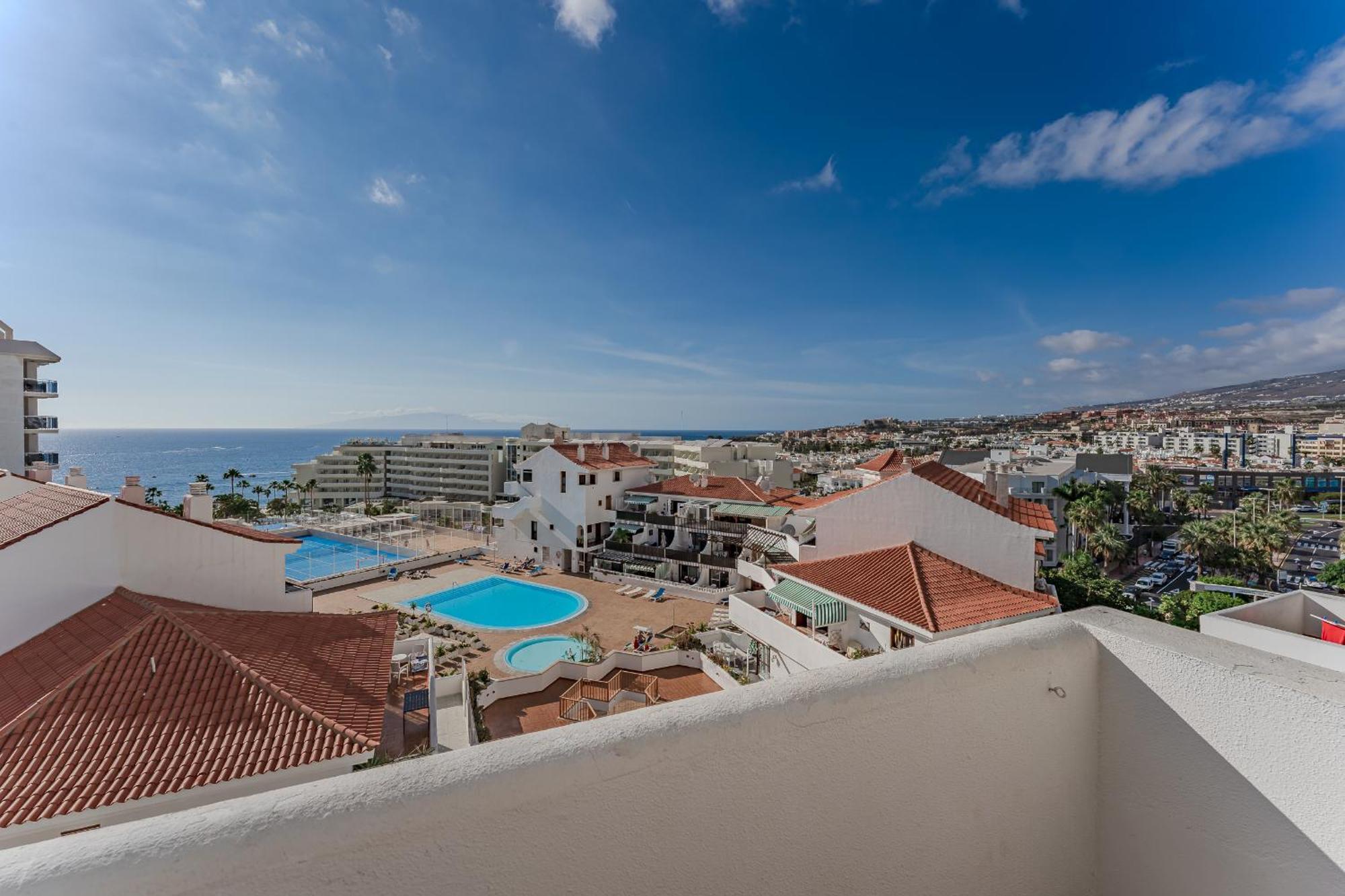 Ocean View Apartments In Park Royal I Адехе Екстер'єр фото