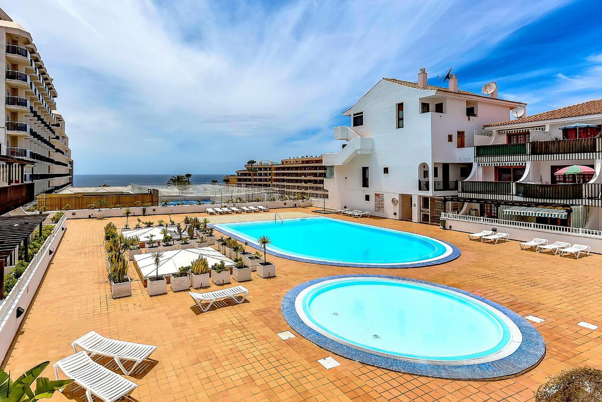 Ocean View Apartments In Park Royal I Адехе Екстер'єр фото